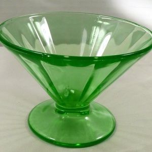 VTG Green Uranium Vaseline Depression Glass Sherbet Ice-cream Dessert Dish Cup
